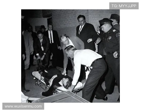 刺杀肯尼迪事件的背后真相与阴谋揭秘：历史中的未解之谜与现代影视再现